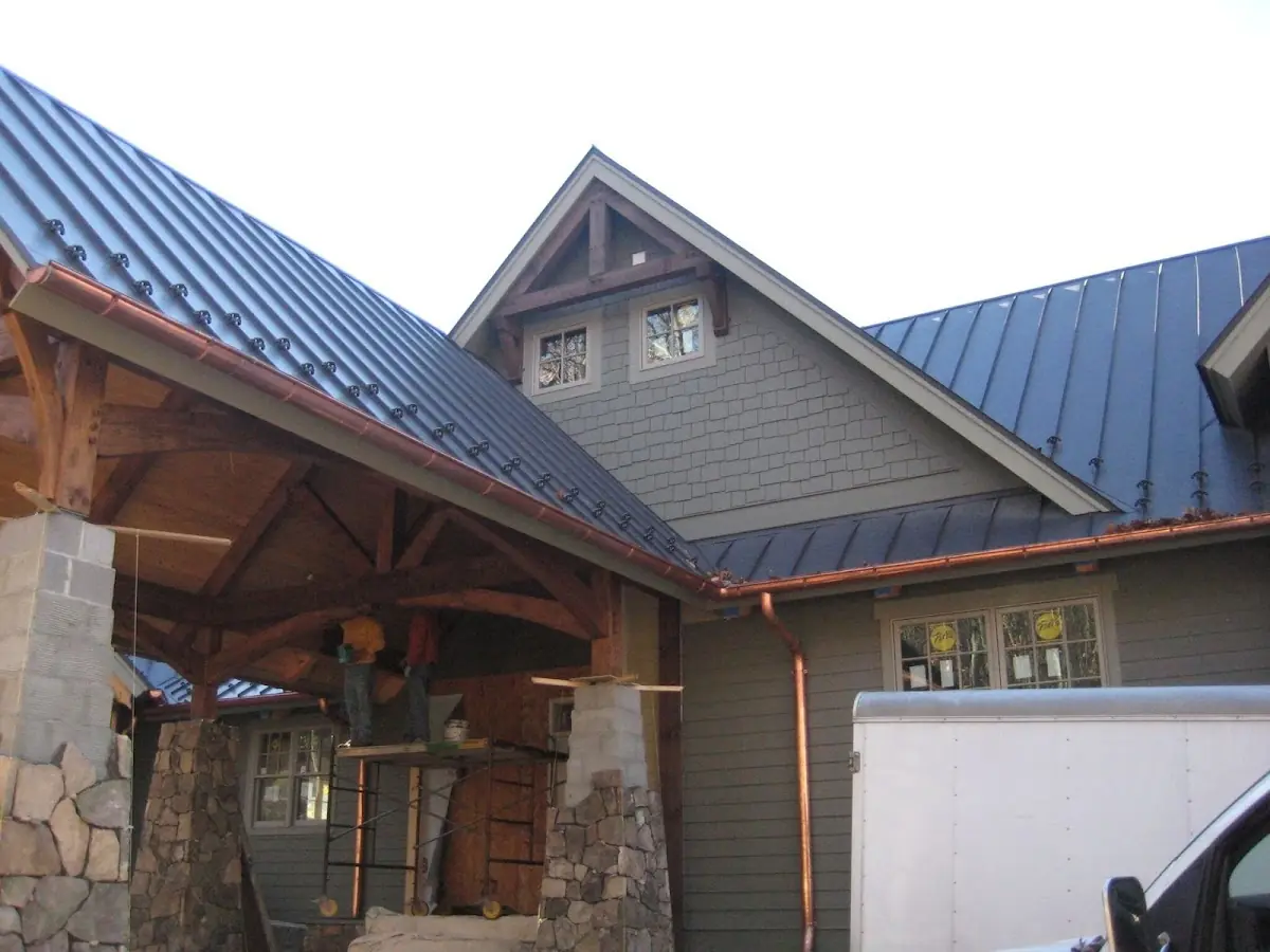 Craftsman Roofing team delivering quality roofing work in Terralargo